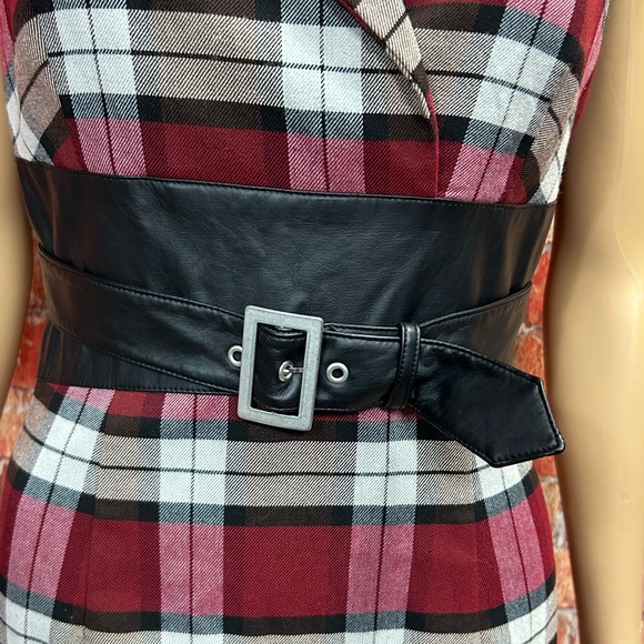 VENUS‎ Plaid Belted Sheath Dress - Picture 3 of 10